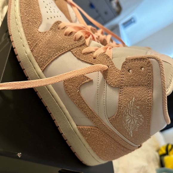 Air Jordan 1 Mid Se white/ legend pink-sail - Picture 3 of 7